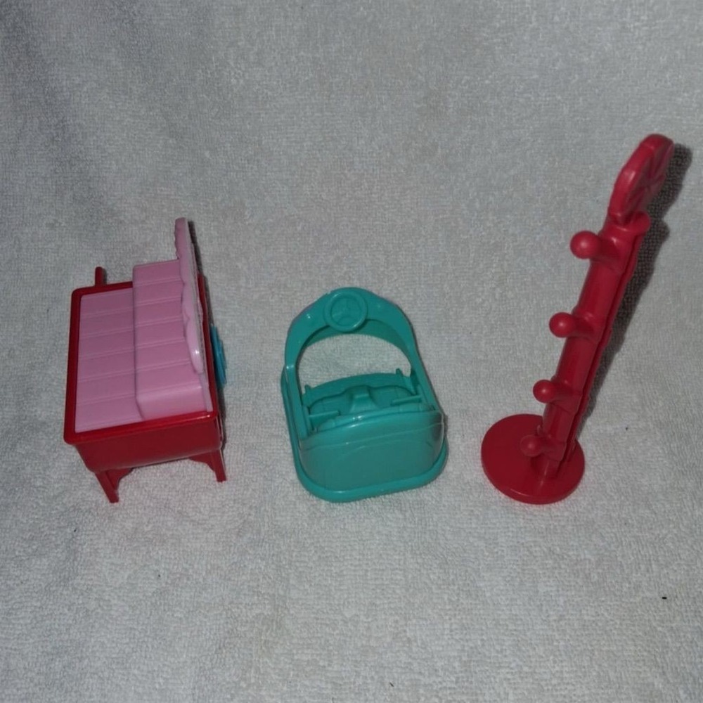 Vintage Polly Pocket Bluebird Furniture Set - Bench, Basket,‎ Coat Rack